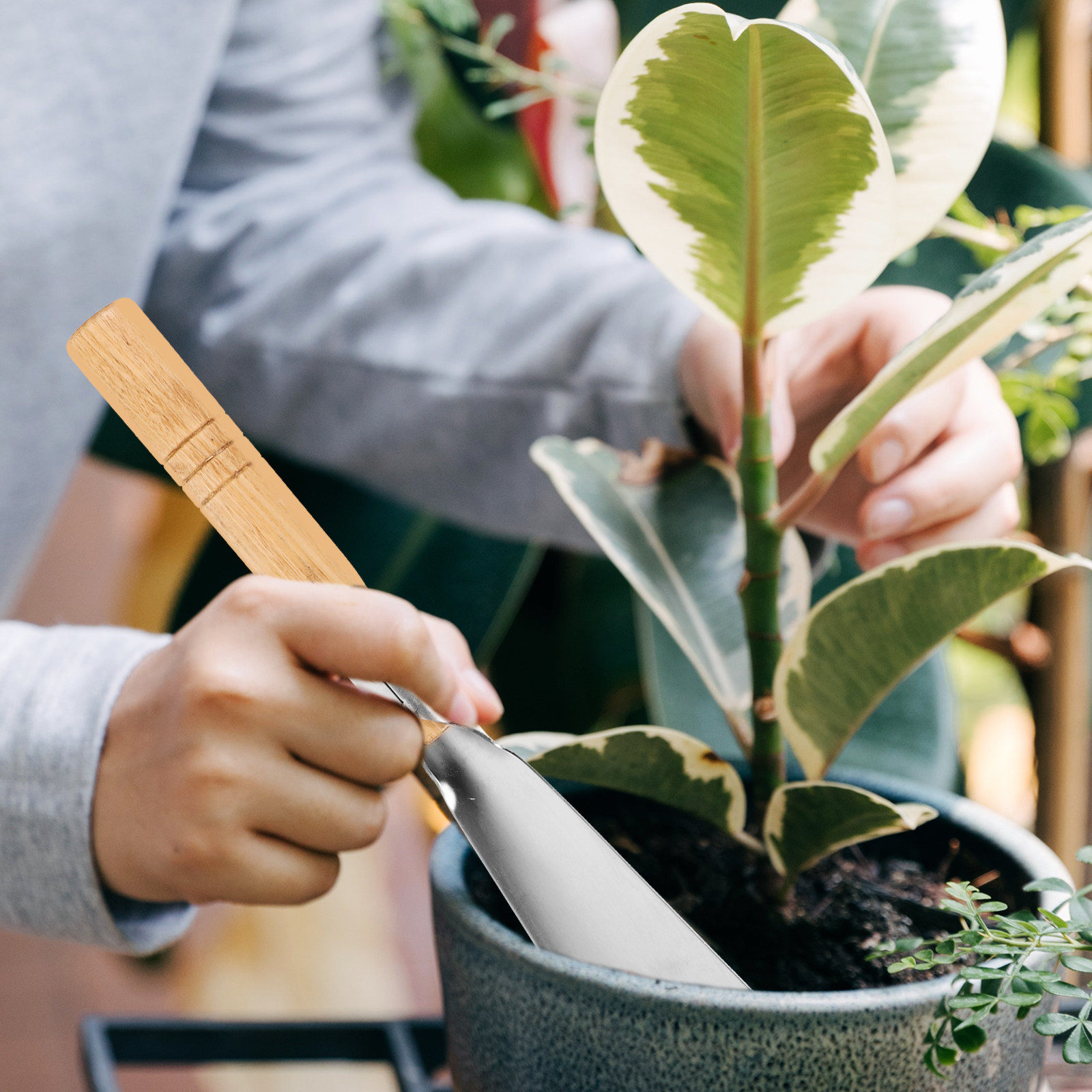 Garden Hand Trowel - Heavy Duty Garden Trowel with Wooden